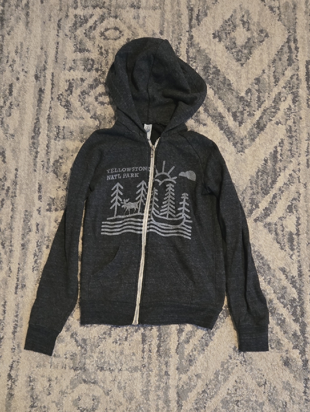 Alternative Black and White Logo XS Clothing Tag